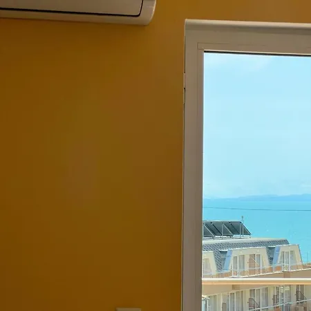 кристал Otel Ravda