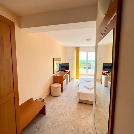 Otel кристал Ravda